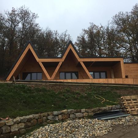 O Tipi Lodge Saint-Christo-en-Jarez Exterior photo
