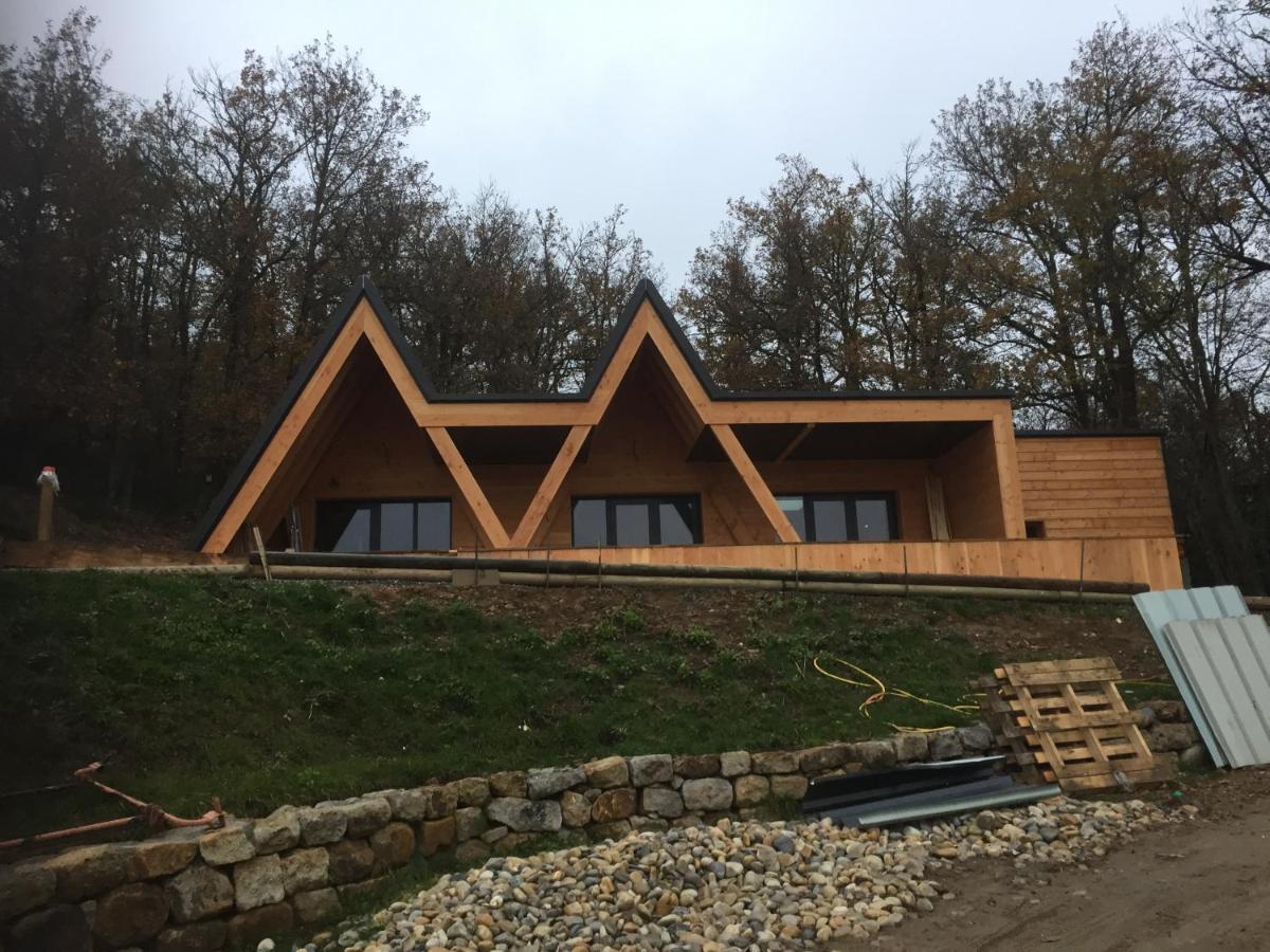 O Tipi Lodge Saint-Christo-en-Jarez Exterior photo